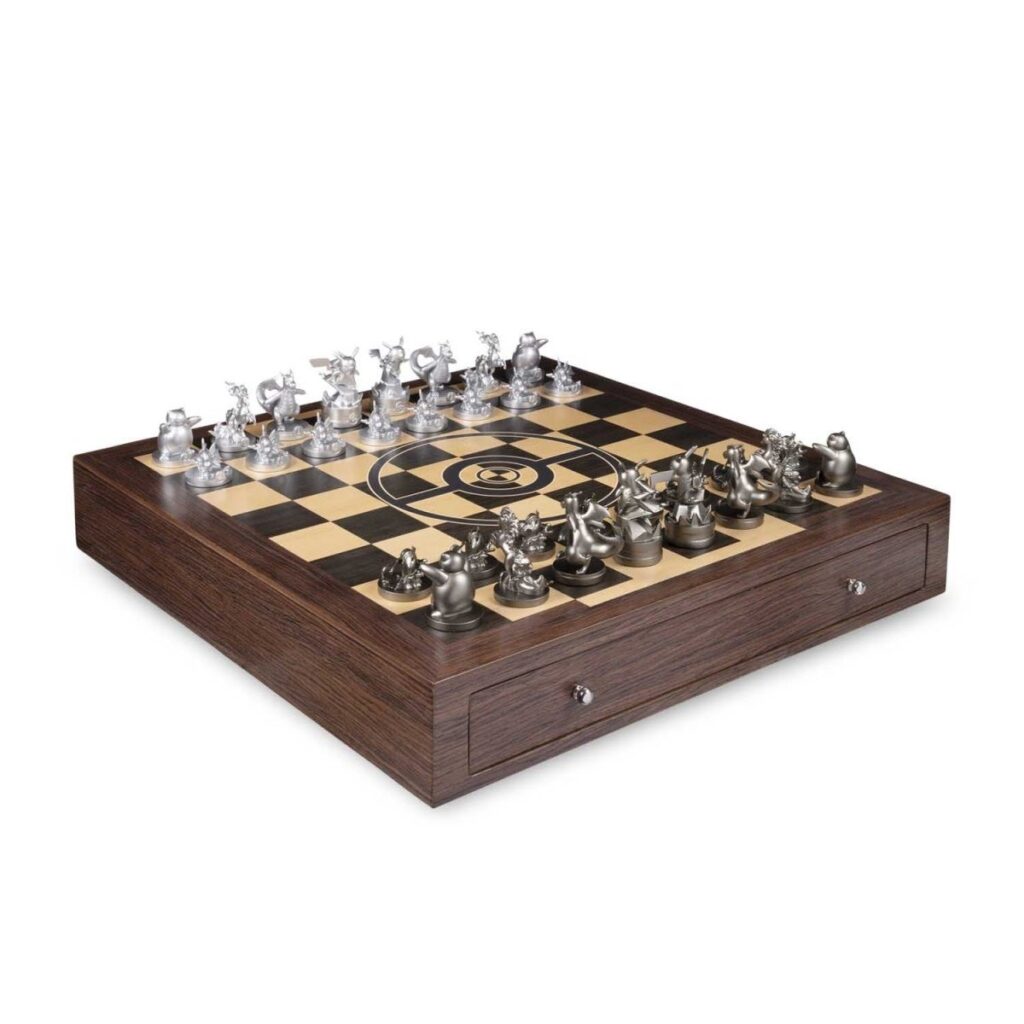 0a4016b3-9ead-5ebf-a6ee-962fea146dd1-1024x1024-1.jpg Pokémon Chess Set - Image 1